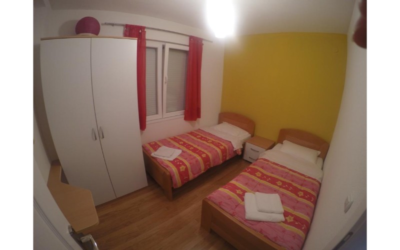 2-Two-Bedroom Apartment with Lake View