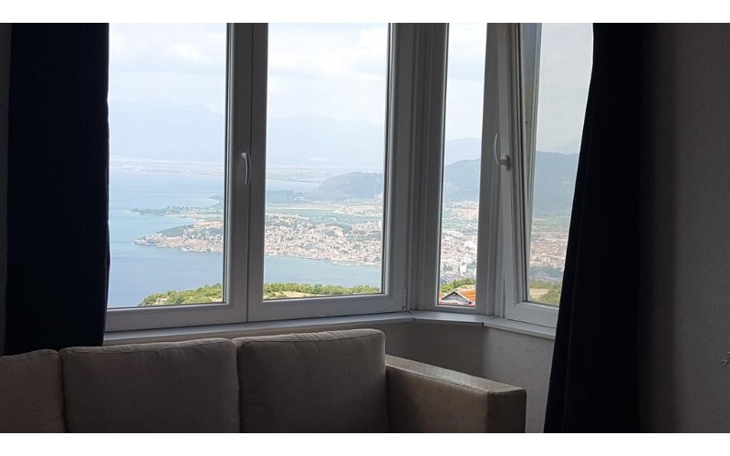 3-Apartment with Lake View