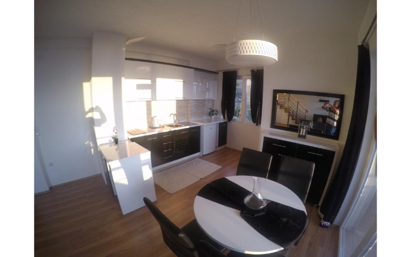 3-Apartment with Lake View